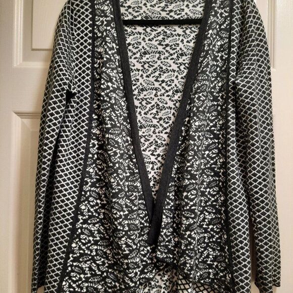 Belldinni Aztec Print Cardigan Sweater Women's Size L - Picture 1 of 6